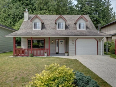 593 Oceanview Drive, Gibsons, BC, Gibsons — Single Family Residence for sale