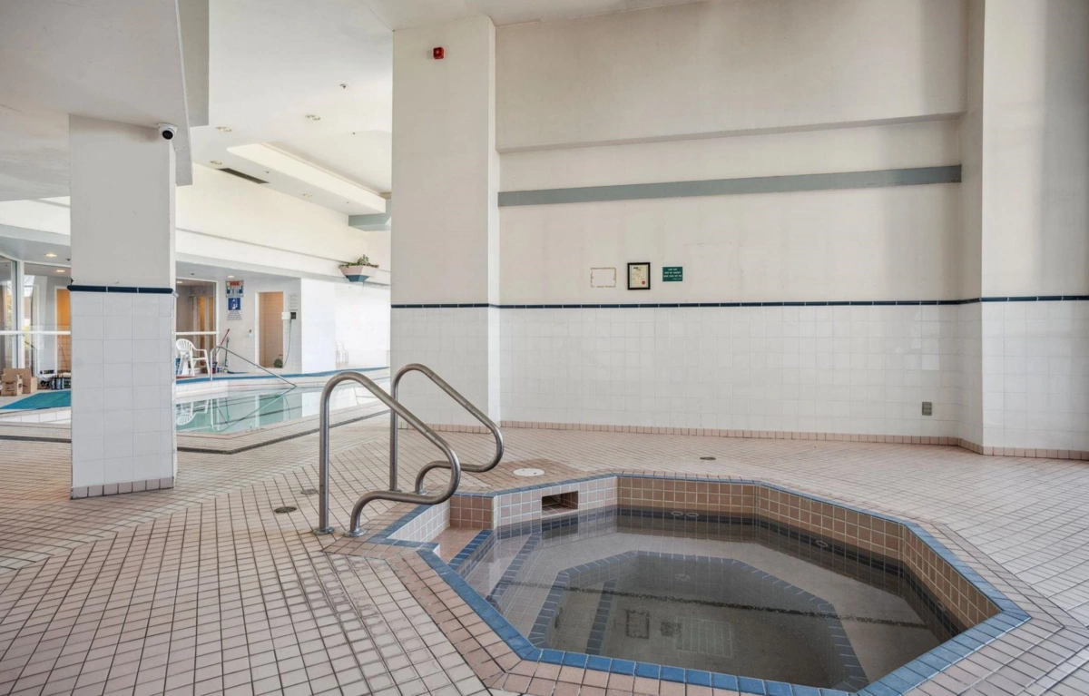 Backyard Photo of 404 6240 Mckay Avenue, Burnaby, BC