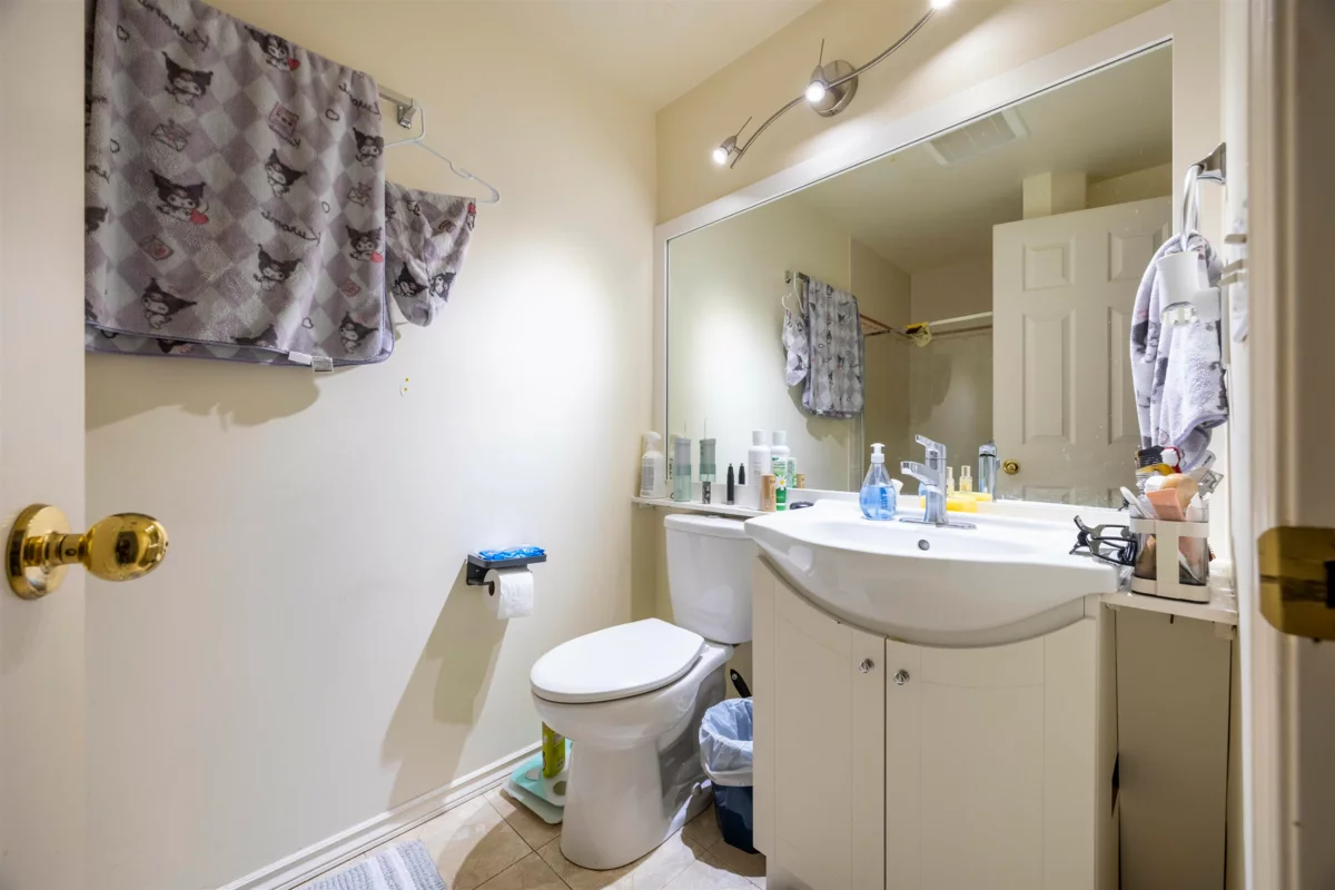 Hallway Photo of 404 6240 Mckay Avenue, Burnaby, BC