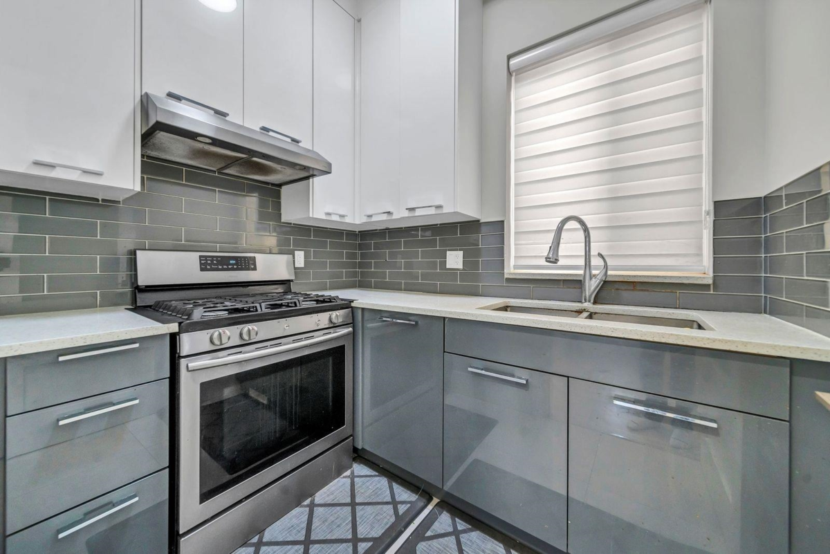 Dining Area Photo of 14039 59a Avenue, Surrey, BC