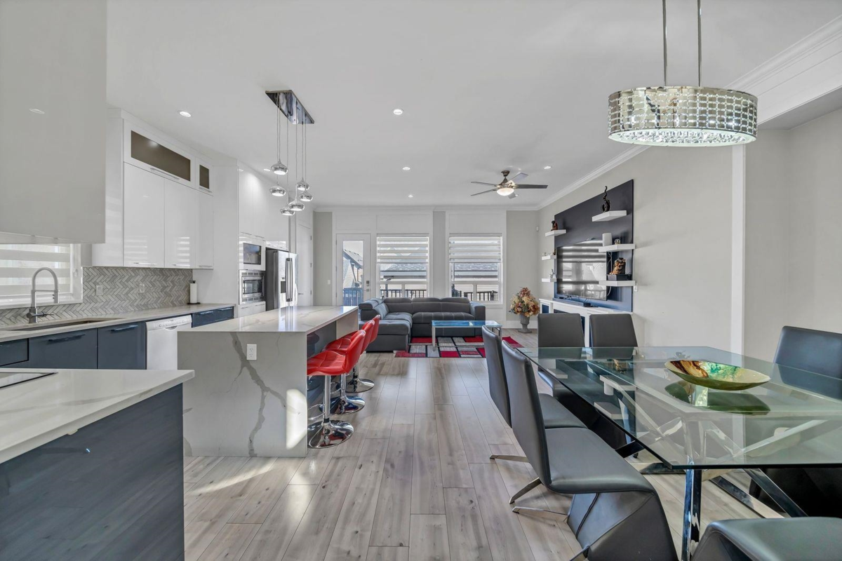 Kitchen Photo of 14039 59a Avenue, Surrey, BC