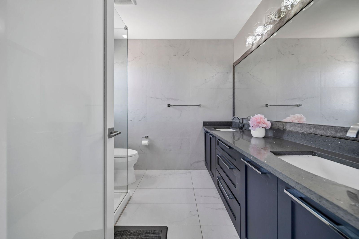 Laundry Room Photo of 14039 59a Avenue, Surrey, BC