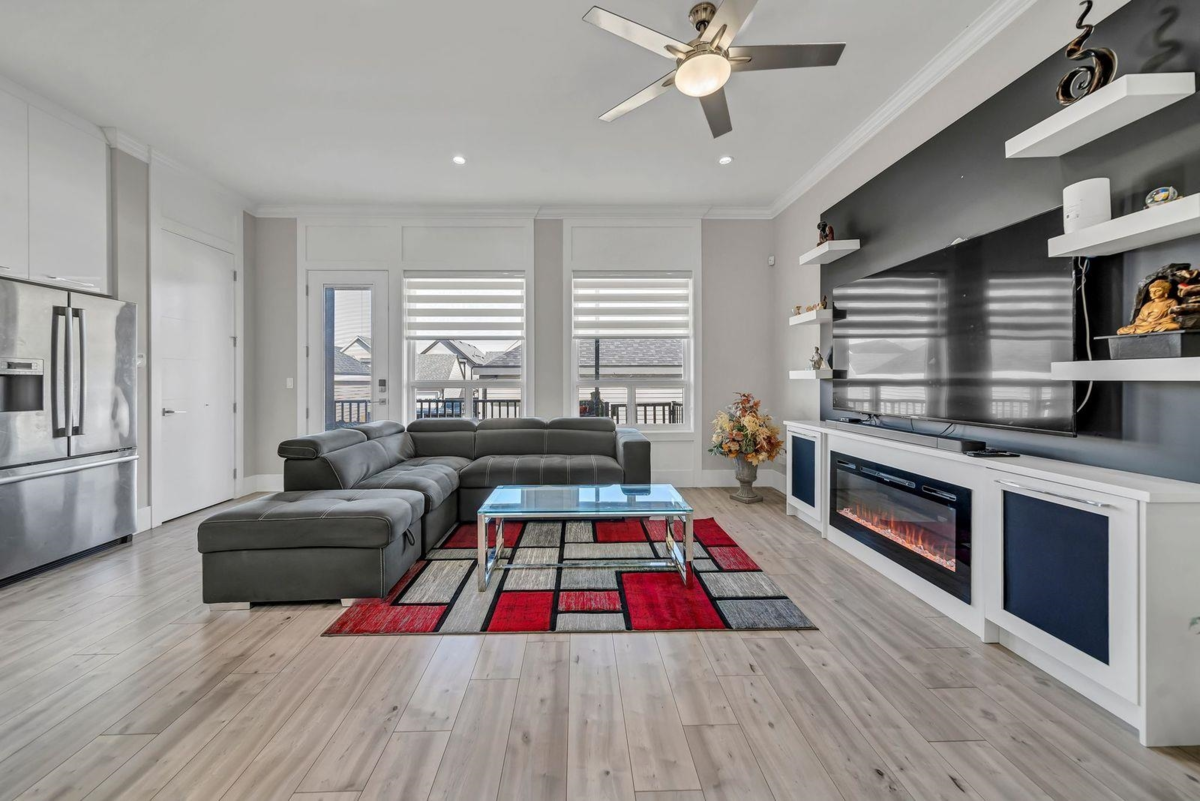 Walk-In Closet Photo of 14039 59a Avenue, Surrey, BC