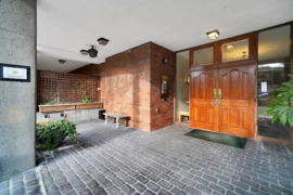 MLS R3030060