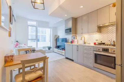 302 2435 Kingsway, Vancouver, BC, Vancouver — Apartment/Condo for sale