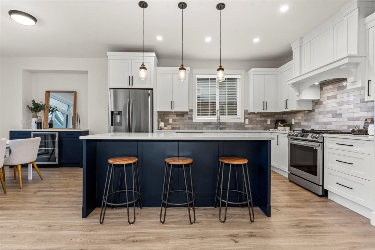 Primary Bathroom Photo of 96 1880 Columbia Valley Road, Cultus Lake, BC