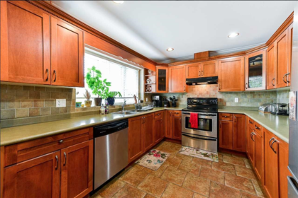 9 6116 128 Street, Surrey, BC, Surrey — Townhouse for sale
