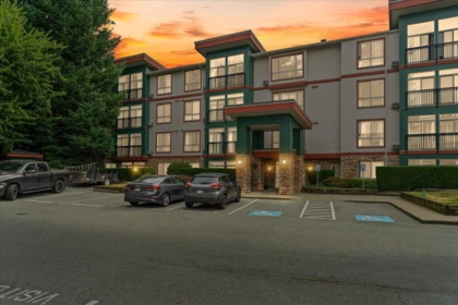 303 33485 South Fraser Way, Abbotsford, BC, Abbotsford — Apartment/Condo for sale