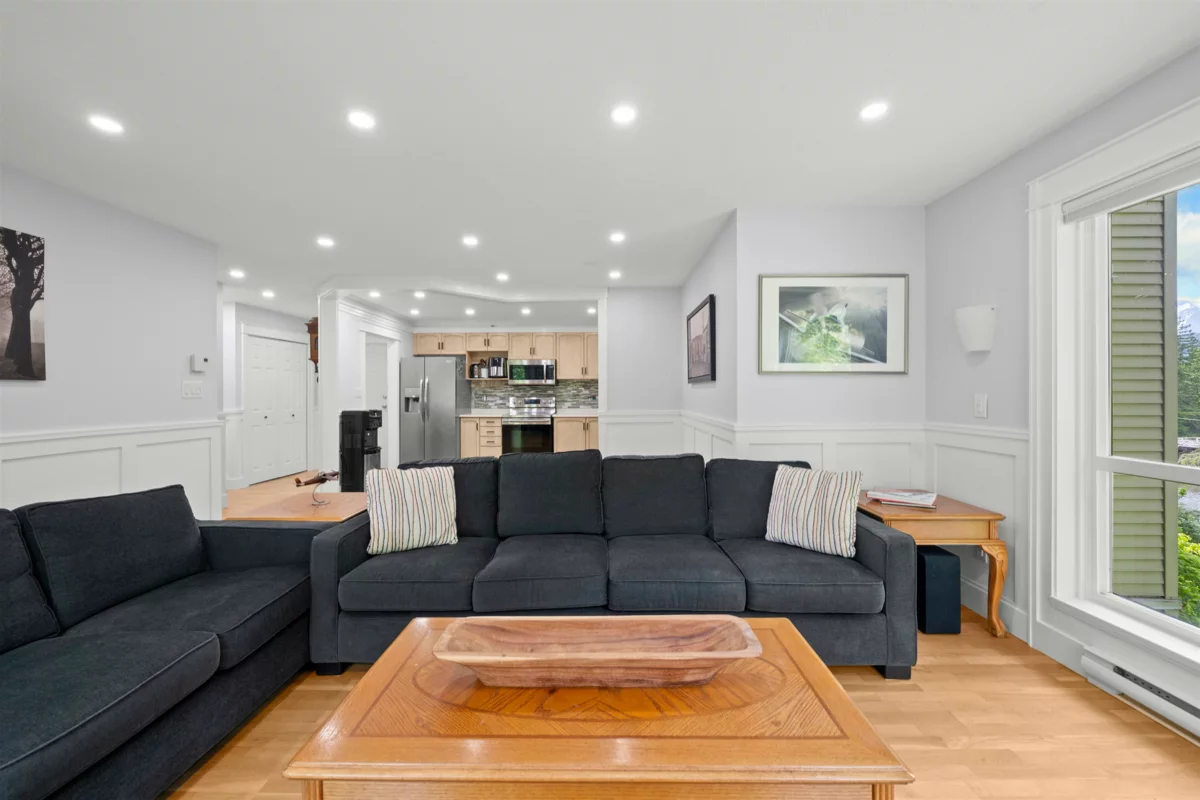 Primary Bedroom Photo of 305 170 Cedar Avenue, Harrison Hot Springs, BC