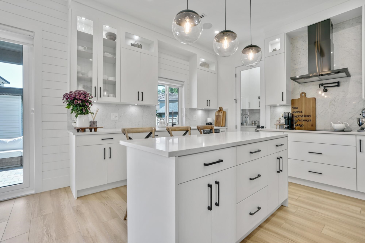 Breakfast Nook Photo of 6175 170 Street, Surrey, BC