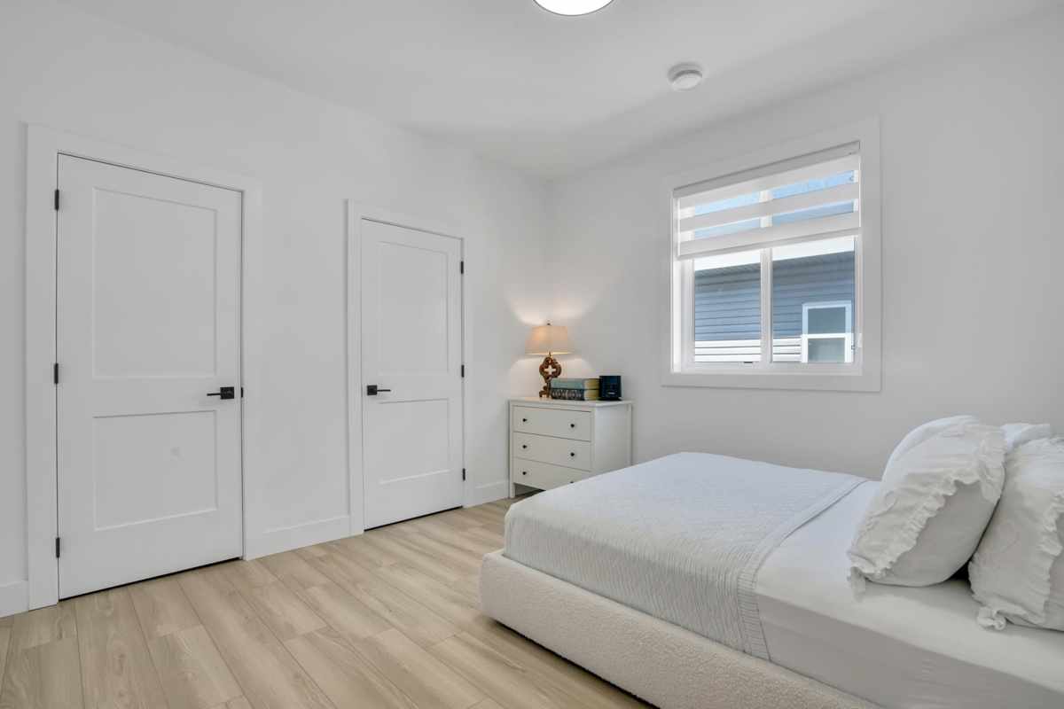 Entry Foyer Photo of 6175 170 Street, Surrey, BC