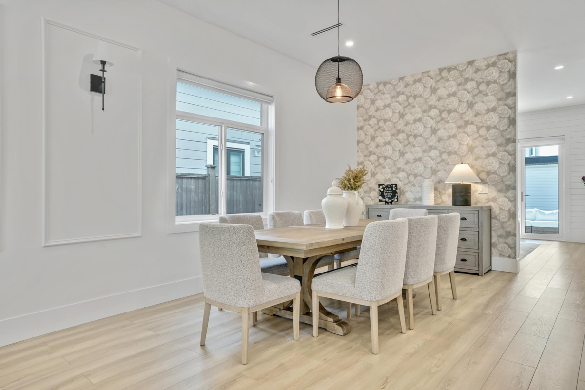Kitchen Island Photo of 6175 170 Street, Surrey, BC