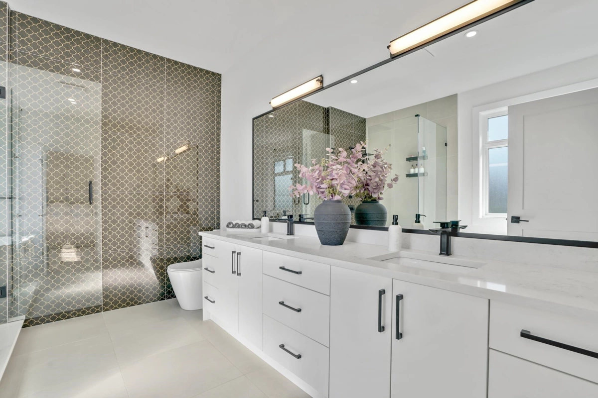 Laundry Room Photo of 6175 170 Street, Surrey, BC