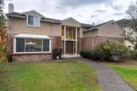 MLS R3040660