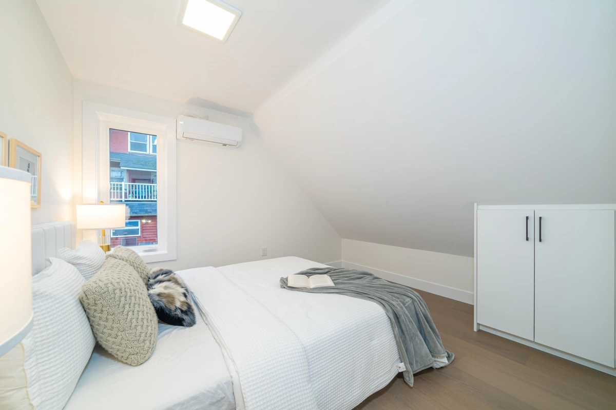 Basement Recreation Room Photo of 1926 William Street, Vancouver, BC