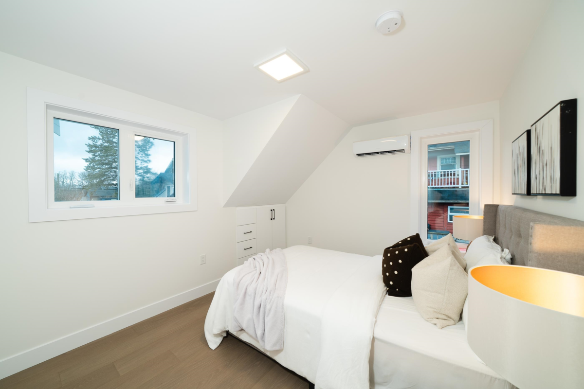 Guest Bathroom Photo of 1926 William Street, Vancouver, BC