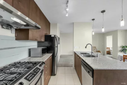 615 5811 No. 3 Road, Richmond, BC, Richmond — Apartment/Condo for sale