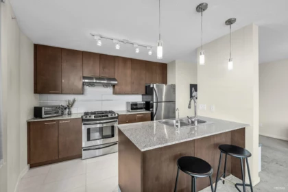615 5811 No. 3 Road, Richmond, BC, Richmond — Apartment/Condo for sale