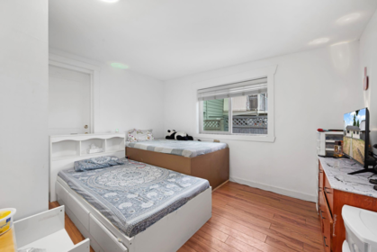 Office / Den Photo of 13090 72 Avenue, Surrey, BC