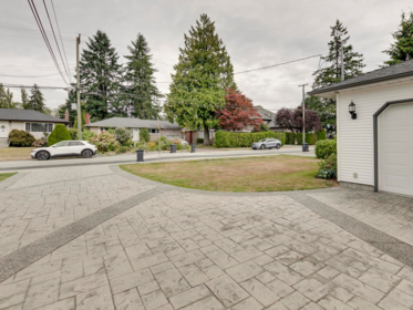 443 Glencoe Drive, Port Moody, BC, Port Moody — Single Family Residence for sale