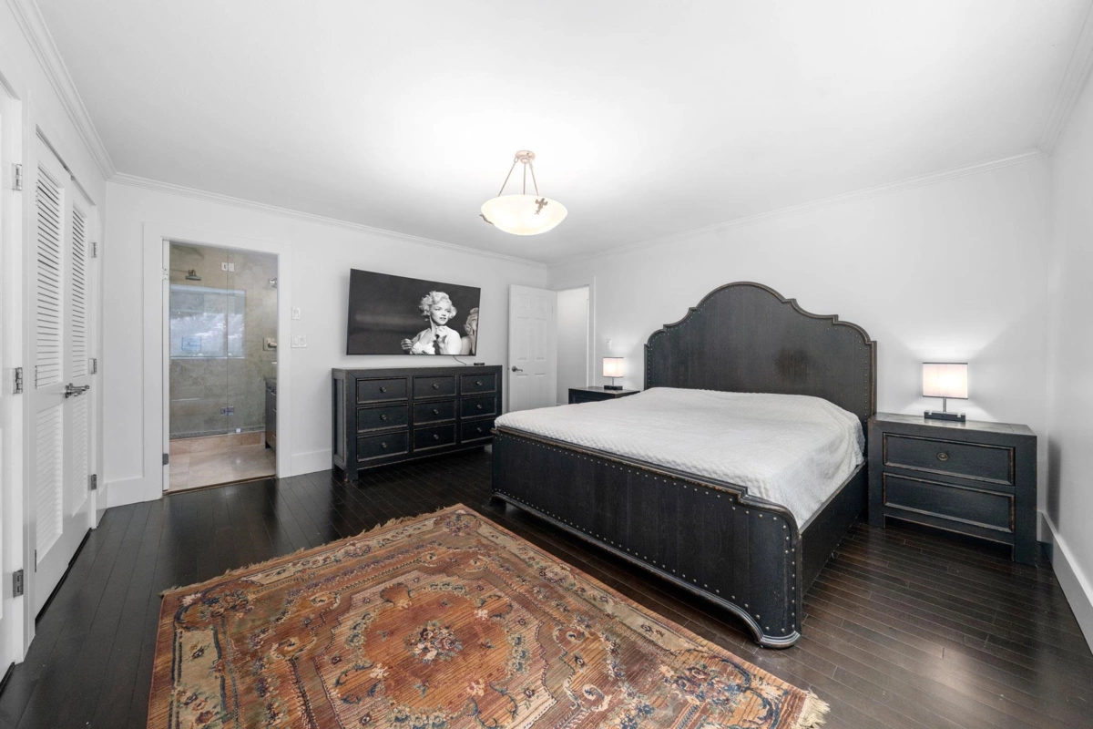 Breakfast Nook Photo of 4869 Capilano Road, North Vancouver, BC