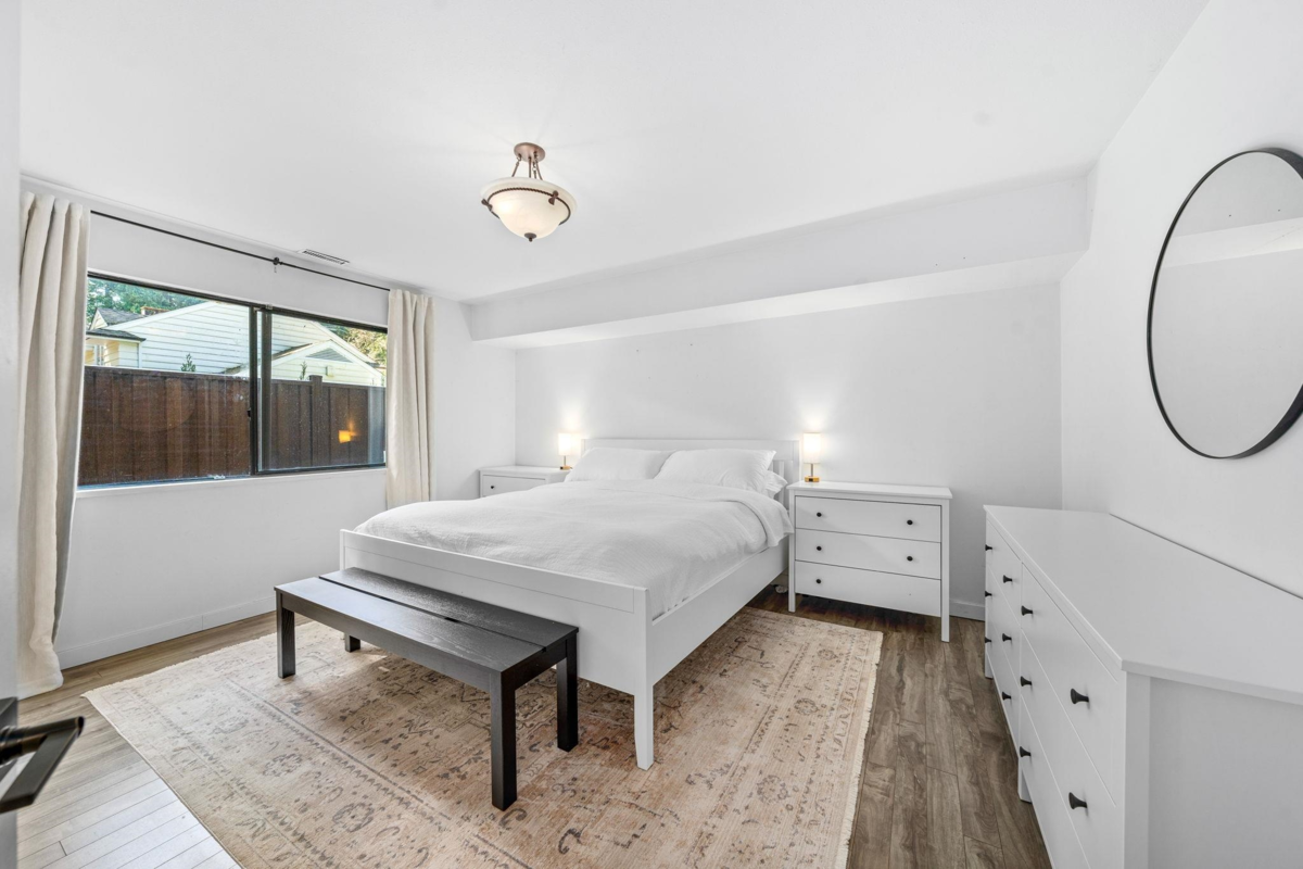 Entry Foyer Photo of 4869 Capilano Road, North Vancouver, BC