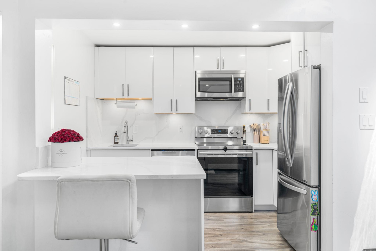 Office / Den Photo of 4869 Capilano Road, North Vancouver, BC