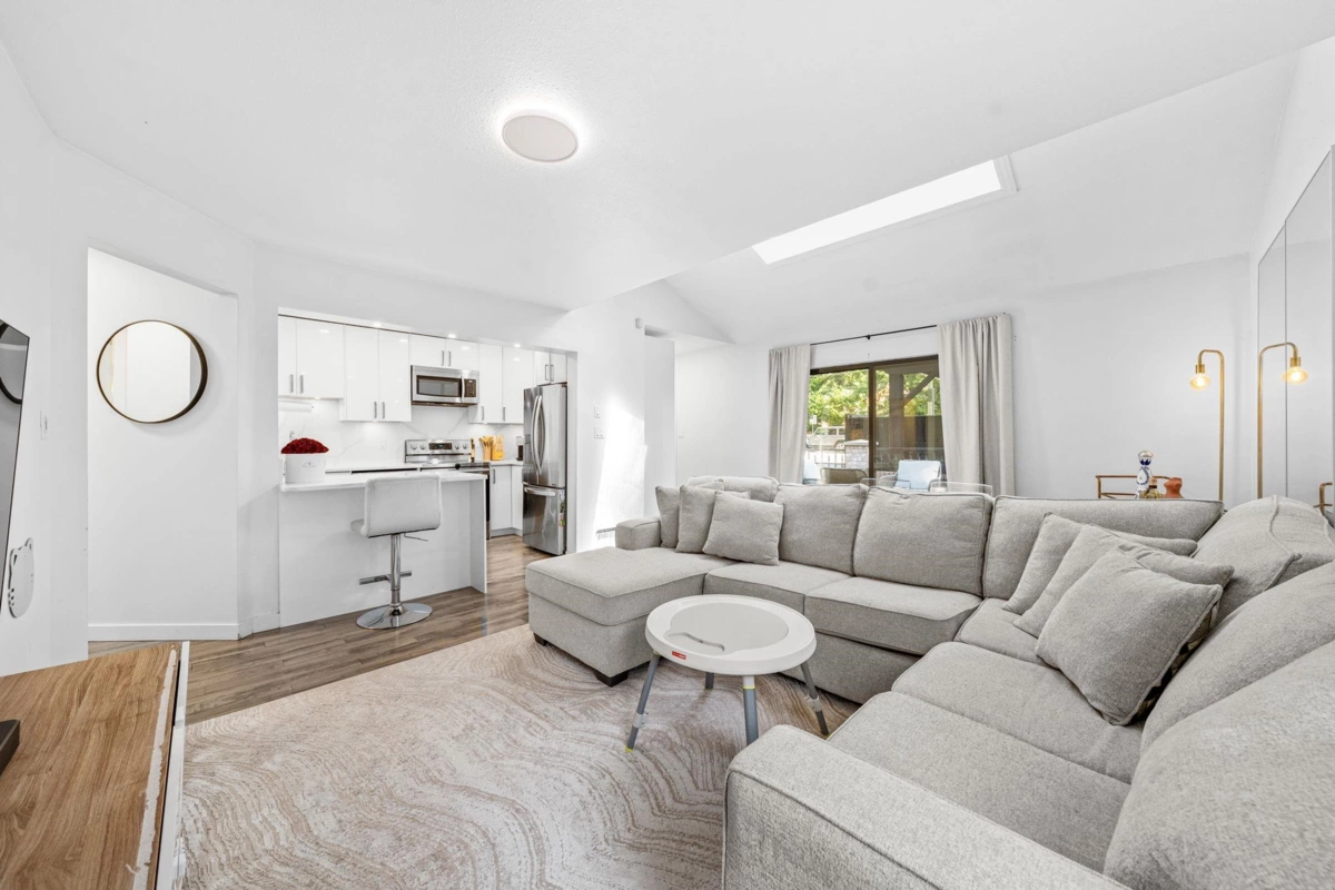 Powder Room Photo of 4869 Capilano Road, North Vancouver, BC