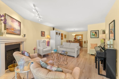 203 10180 Ryan Road, Richmond, BC, Richmond — Apartment/Condo for sale