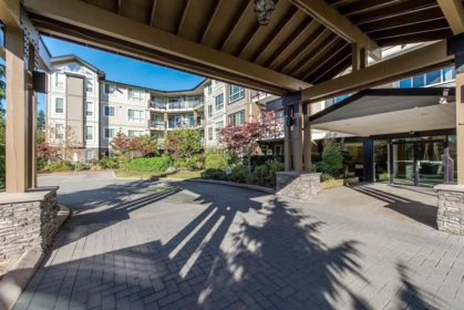 202 32729 Garibaldi Drive, Abbotsford, BC, Abbotsford — Apartment/Condo for sale