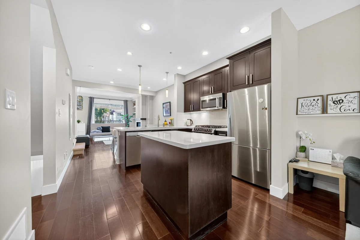 Dining Area Photo of 38 2689 Parkway Drive, Surrey, BC