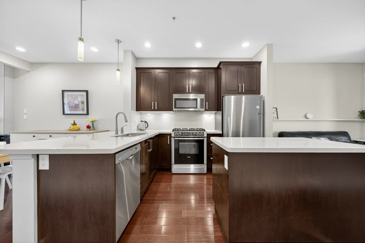 Kitchen Photo of 38 2689 Parkway Drive, Surrey, BC