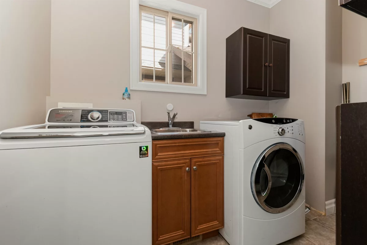 Guest Bathroom Photo of 45775 Higginson Road, Chilliwack, BC