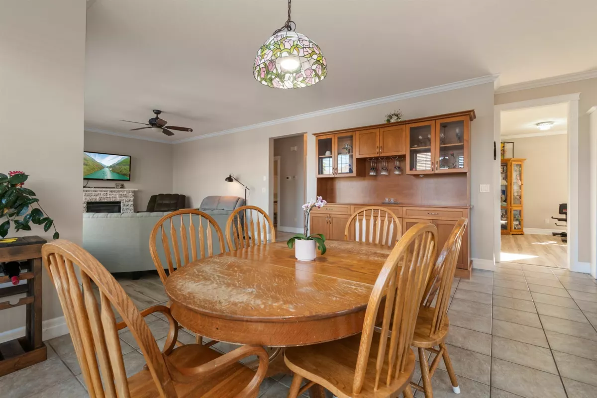 Primary Bathroom Photo of 45775 Higginson Road, Chilliwack, BC