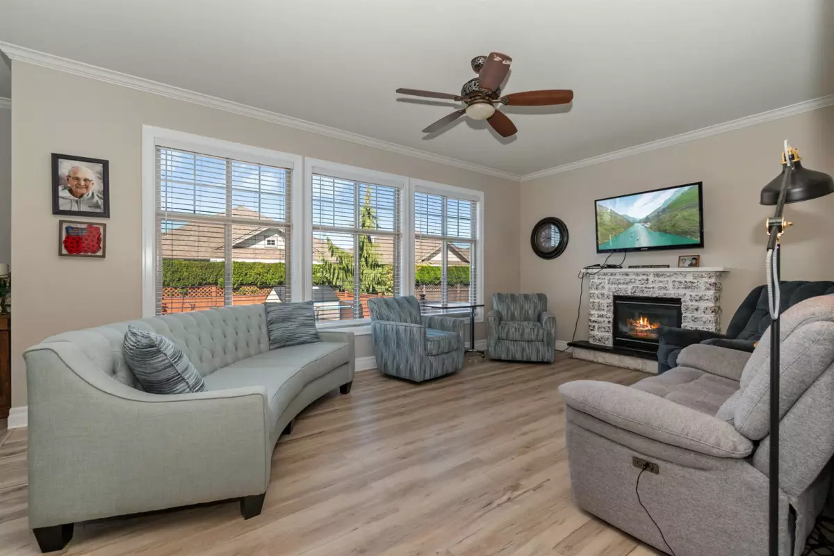 Walk-In Closet Photo of 45775 Higginson Road, Chilliwack, BC