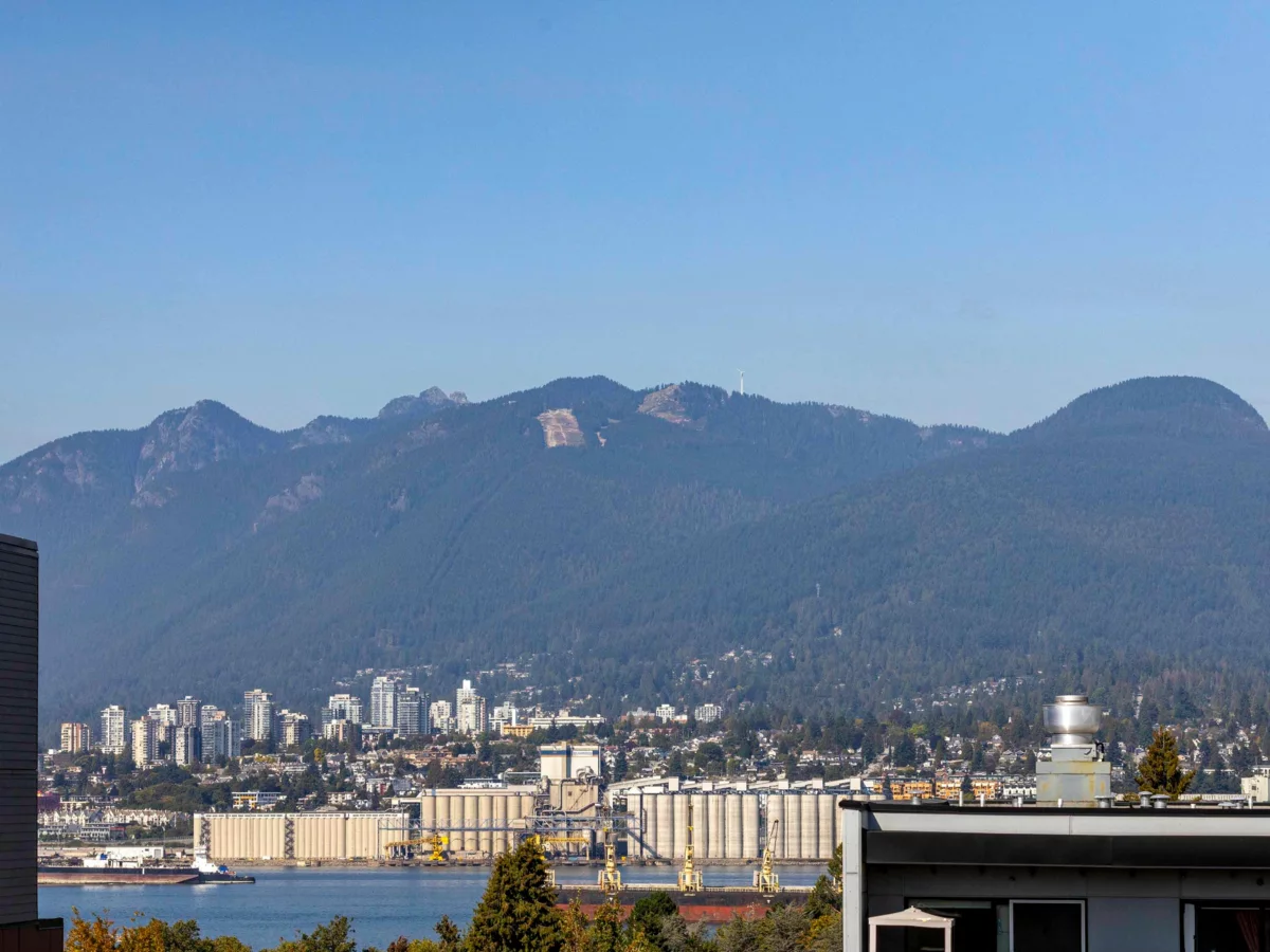 Outdoor Kitchen Photo of PH20 2150 E Hastings Street, Vancouver, BC