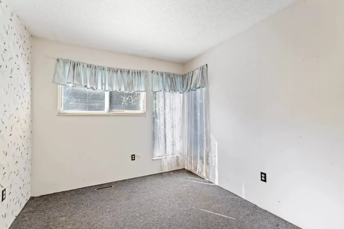 Laundry Room Photo of 3008 Firbrook Place, Coquitlam, BC