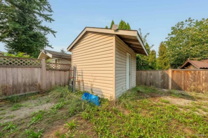 Swimming Pool Photo of 16543 108 Avenue, Surrey, BC
