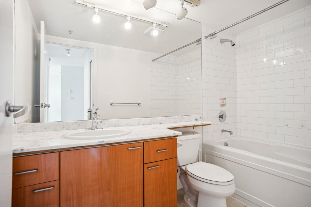 Kitchen Photo of 2503 1288 W Georgia Street, Vancouver, BC