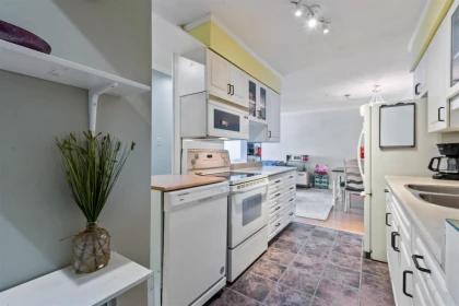 317 1442 Blackwood Street, White Rock, BC, White Rock — Apartment/Condo for sale