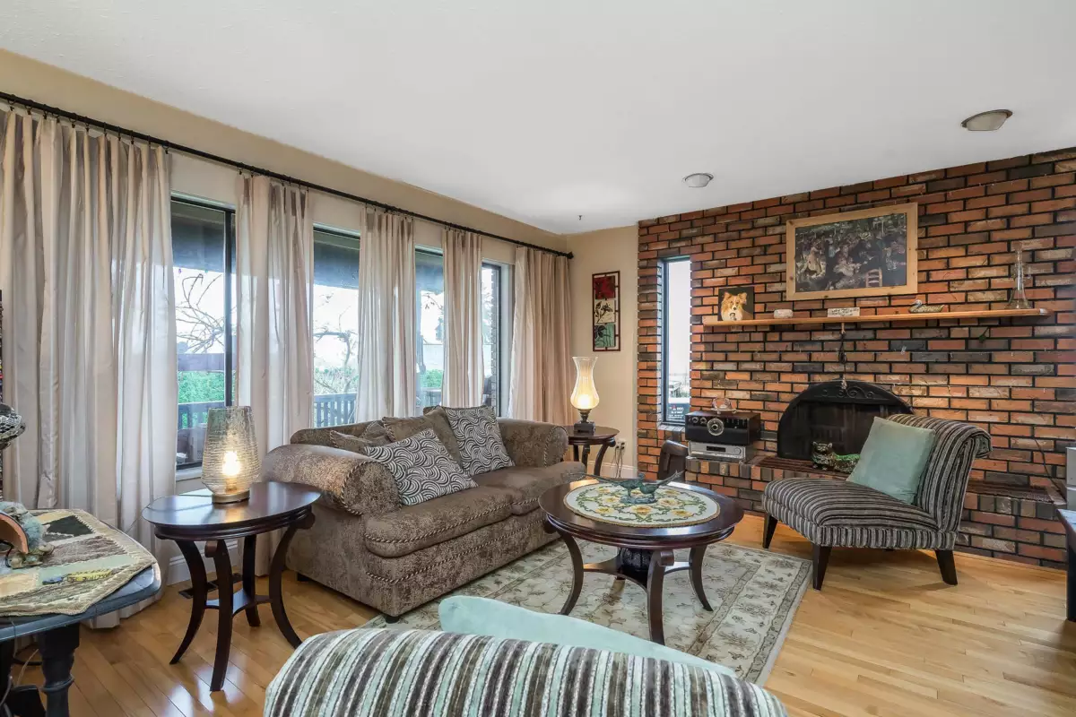 Walk-In Closet Photo of 9209 Norum Road, Delta, BC