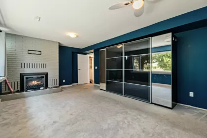Hallway Photo of 5460 Interprovincial Highway, Abbotsford, BC