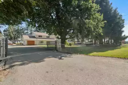 5460 Interprovincial Highway, Abbotsford, BC