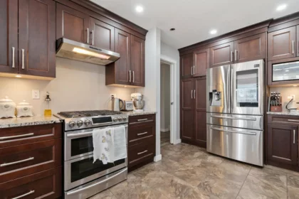 Pantry Photo of 5460 Interprovincial Highway, Abbotsford, BC