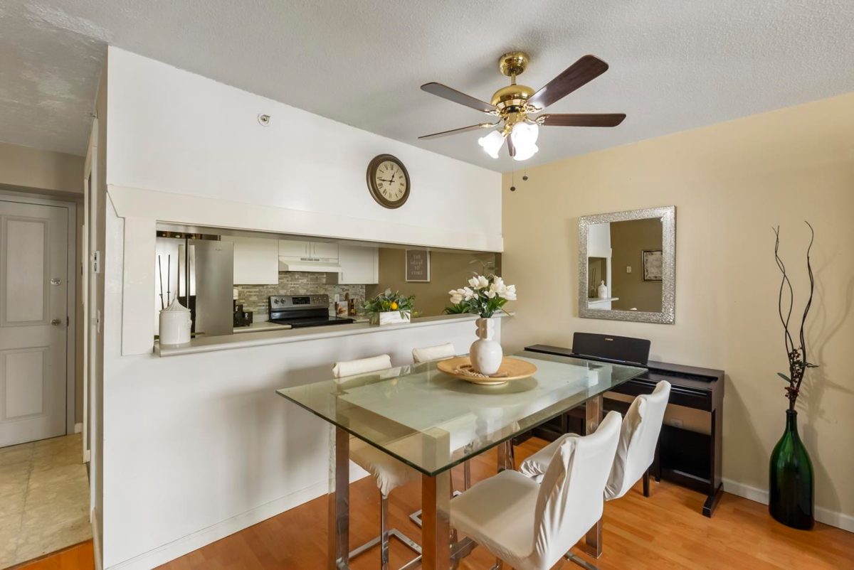 Dining Area Photo of 304 10523 University Drive, Surrey, BC