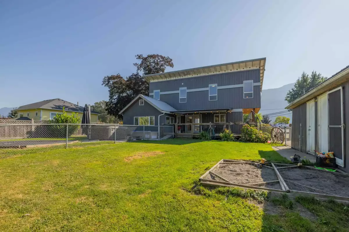 Garden / Landscaping Photo of 51495 Old Yale Road, Rosedale, BC