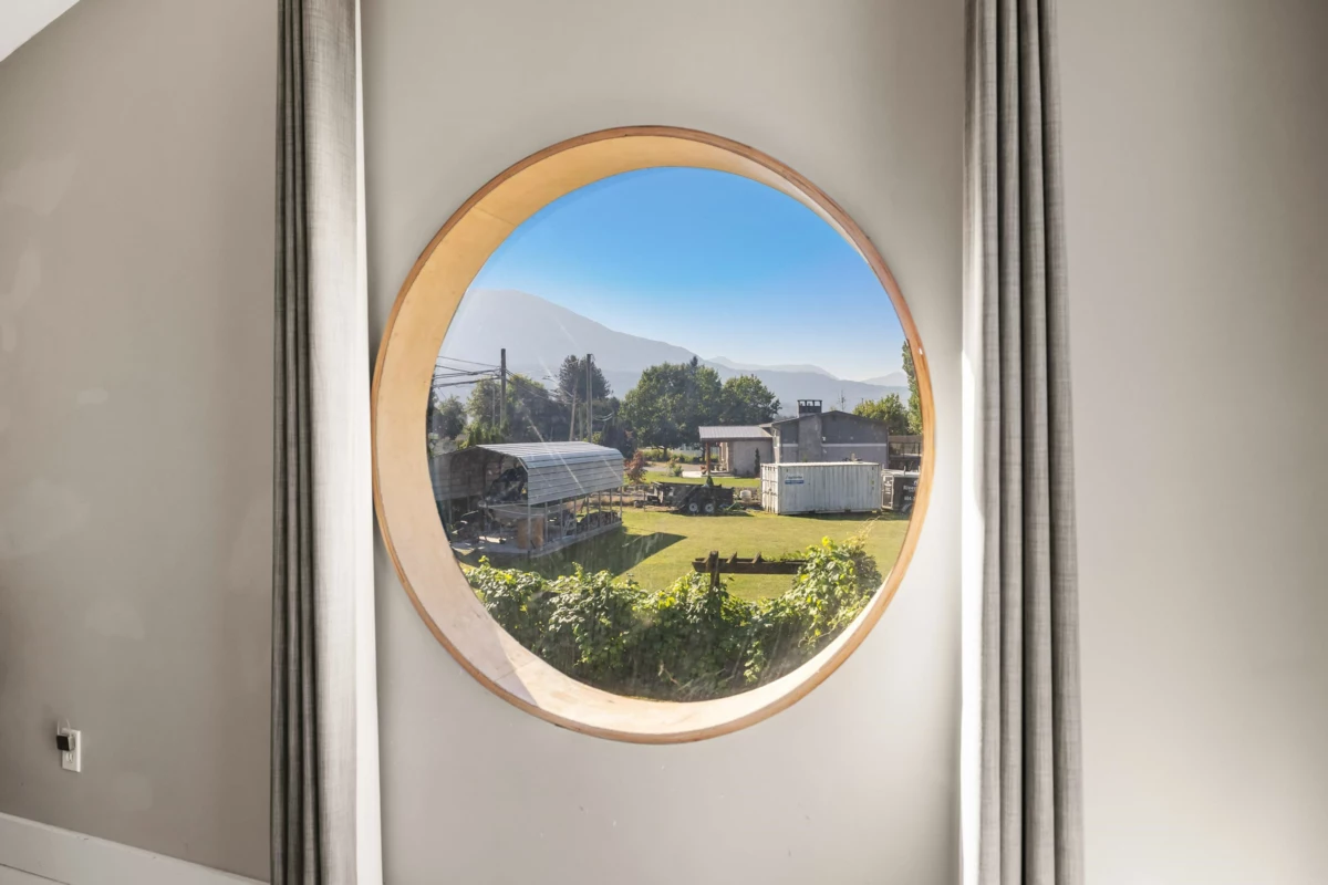 Guest Bathroom Photo of 51495 Old Yale Road, Rosedale, BC