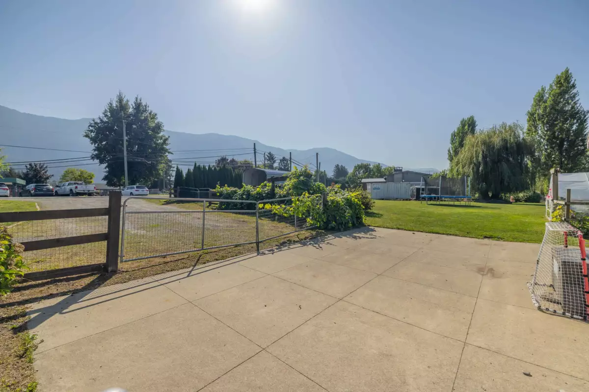 Outdoor Kitchen Photo of 51495 Old Yale Road, Rosedale, BC