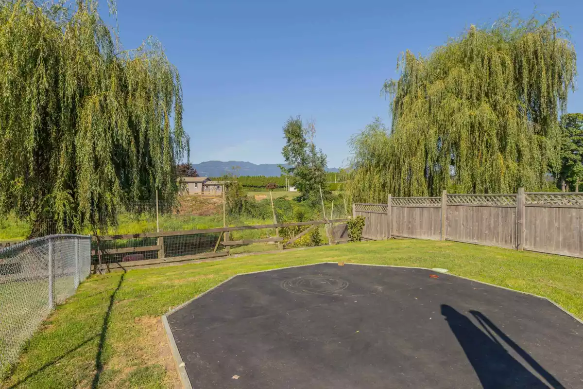 Outdoor Patio Photo of 51495 Old Yale Road, Rosedale, BC