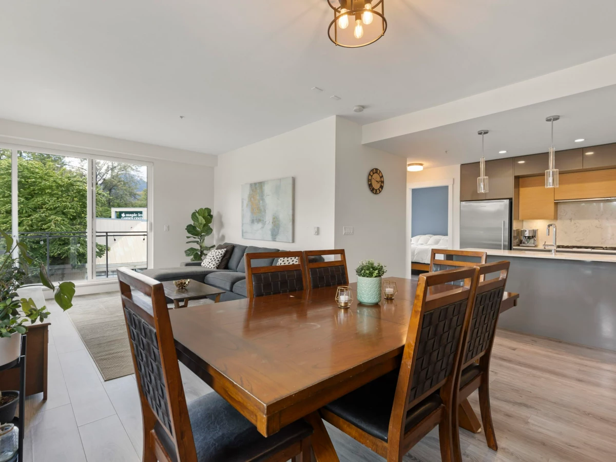 Dining Area Photo of 303 1327 Draycott Road, North Vancouver, BC
